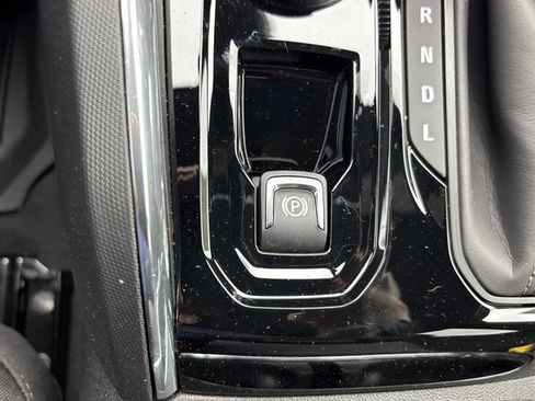 New 2025 GMC Canyon Elevation w/ Convenience Package image 36