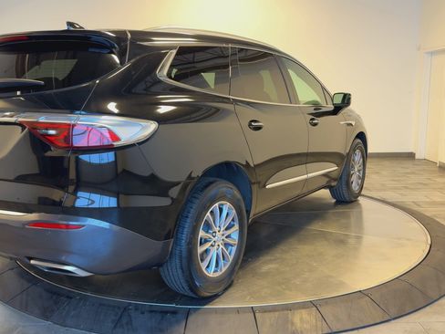 Used 2024 Buick Enclave Premium image 8