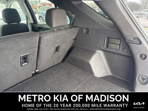 Used 2024 Chevrolet Equinox LT image 30