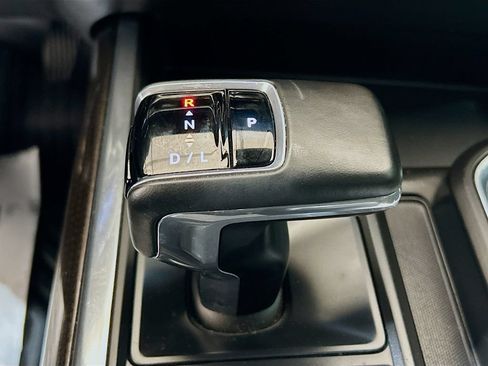 Used 2025 Chevrolet Silverado 1500 LT Trail Boss w/ LT Trail Boss Premium Package AWD/4WD image 15