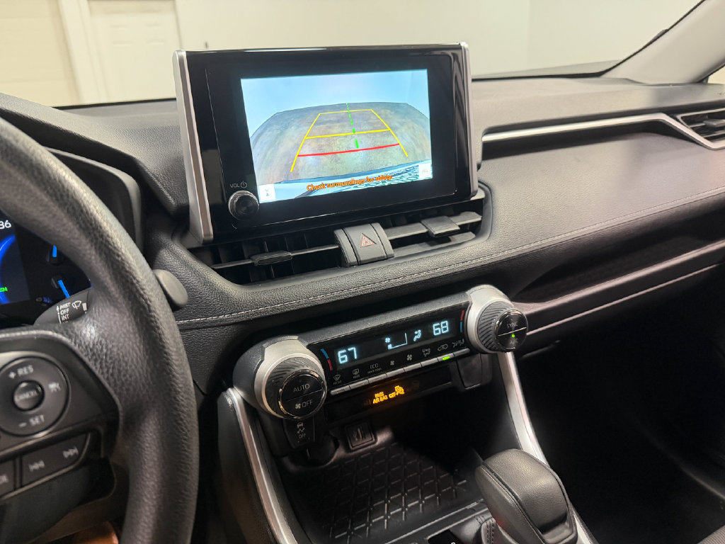 Used 2025 Toyota RAV4 XLE AWD/4WD image 79