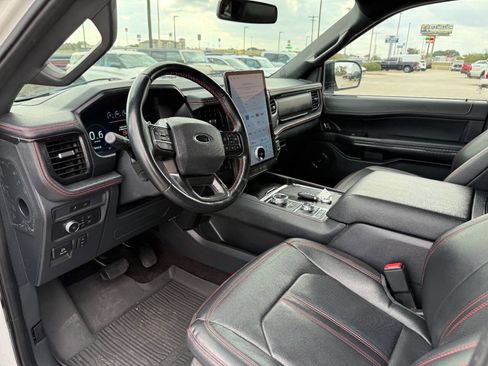 Used 2022 Ford Expedition Max Limited AWD/4WD image 9