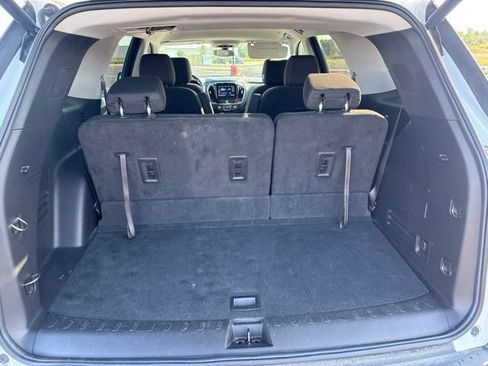 Used 2021 Chevrolet Traverse LT FWD image 14