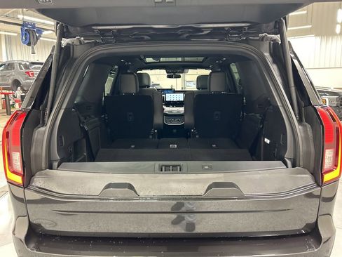 Used 2025 Ford Expedition Tremor image 37