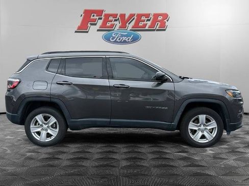 Used 2022 Jeep Compass Latitude AWD/4WD image 3