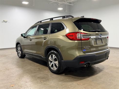 Used 2024 Subaru Ascent Premium image 6