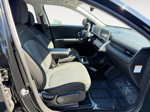 Used 2024 Hyundai Ioniq 5 SEL RWD image 19