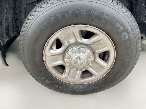 Used 2022 RAM 2500 Big Horn image 29