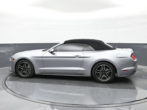 Used 2022 Ford Mustang GT Premium w/ Equipment Group 401A RWD image 7