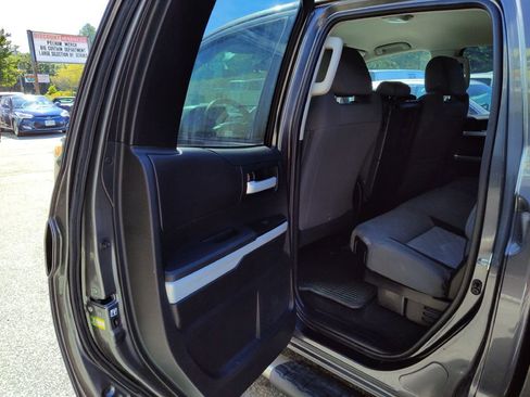 Used 2017 Toyota Tundra SR5 image 13