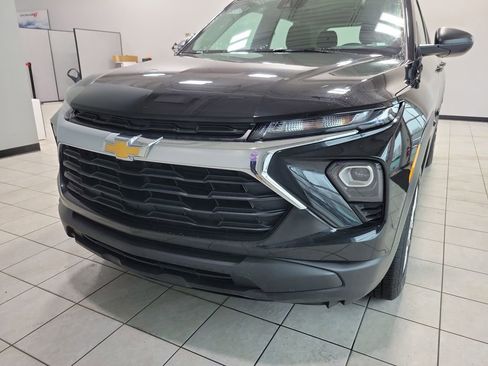 Used 2024 Chevrolet TrailBlazer LS image 28