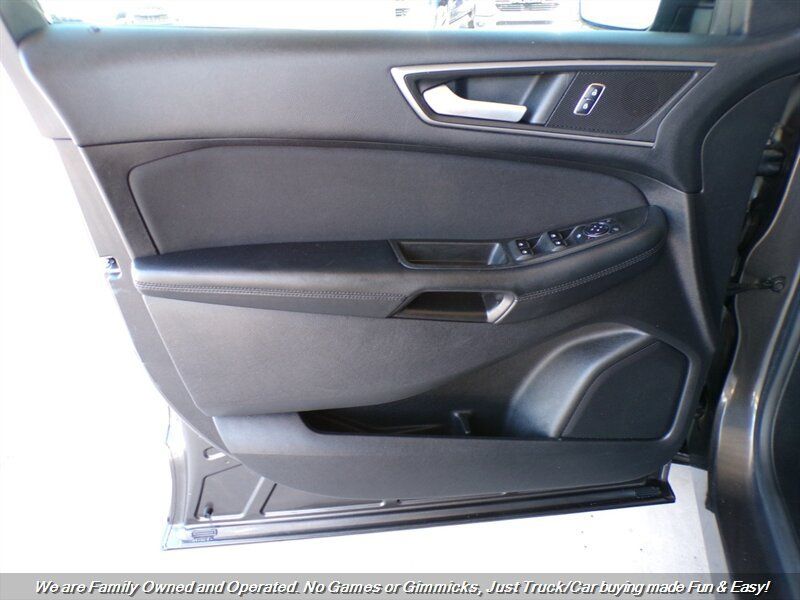 Used 2015 Ford Edge SE FWD image 13