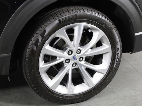 Used 2021 Ford Explorer Platinum w/ Equipment Group 601A image 12