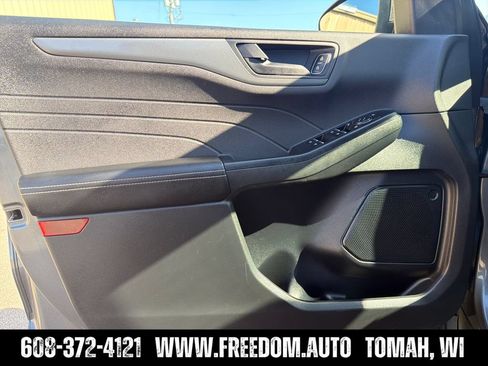 Used 2024 Ford Escape Active AWD/4WD image 10