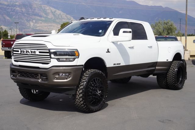 Used 2024 RAM 3500 Laramie w/ Night Edition AWD/4WD image 1