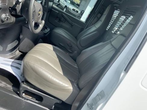 Used 2019 Chevrolet Express 2500 w/ Driver Convenience Package image 16