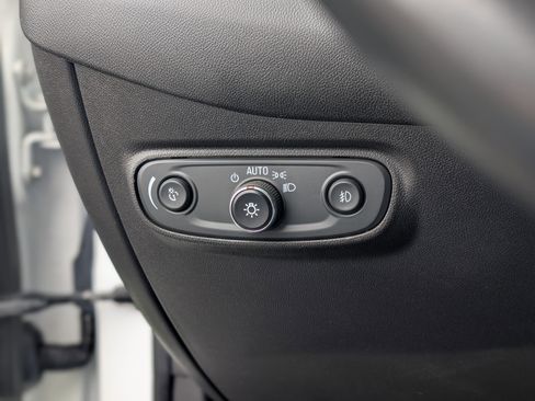 Used 2020 Chevrolet Equinox LT image 26