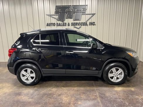 Used 2020 Chevrolet Trax LT w/ LT Convenience Package image 7