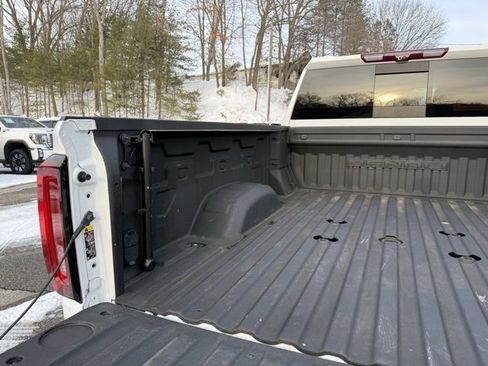 Used 2023 GMC Sierra 2500 Denali w/ Denali Ultimate Package image 9