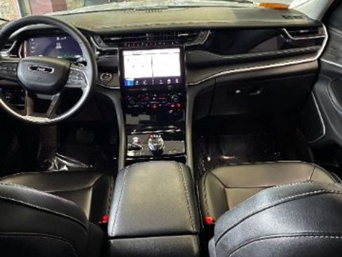 Used 2023 Jeep Grand Cherokee 4WD 4xe image 29