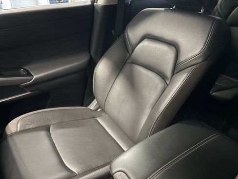 Used 2023 Nissan Pathfinder SL image 19