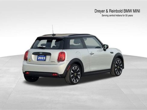 Used 2023 MINI Cooper SE image 4
