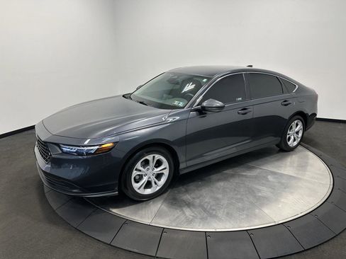 Certified 2025 Honda Accord LX image 4