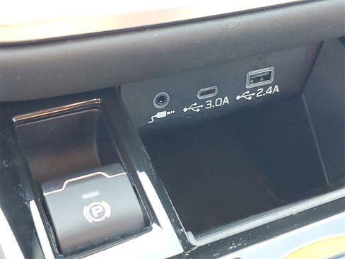 Certified 2023 Subaru Outback Premium image 25