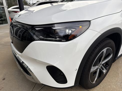 Certified 2023 Mercedes-Benz EQE 350+ SUV image 4