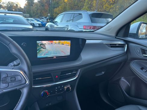 Used 2025 Buick Encore GX Preferred image 17
