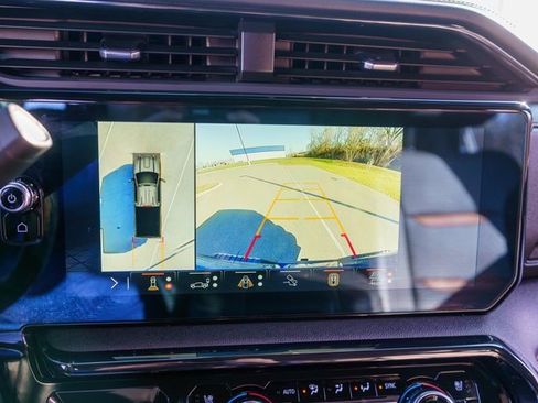 Used 2024 GMC Sierra 2500 AT4 w/ AT4 Preferred Package image 29