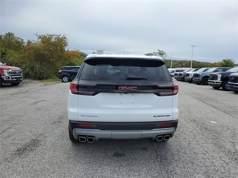 Used 2025 GMC Acadia Elevation image 5