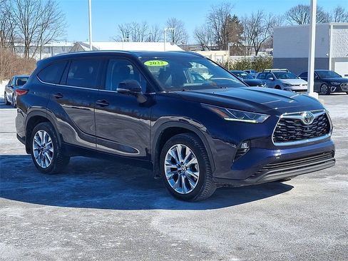 Used 2022 Toyota Highlander Limited image 3