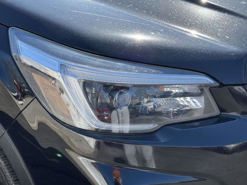 Used 2021 Subaru Forester Premium image 7