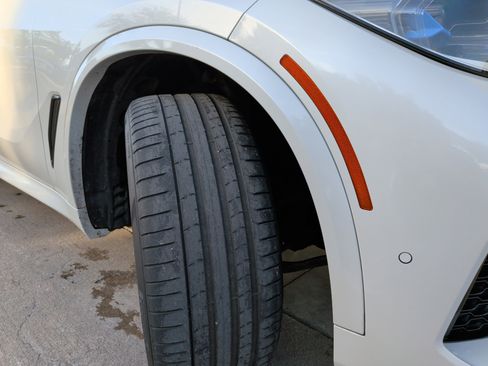 Used 2019 BMW X5 xDrive50i w/ M Sport Package image 13