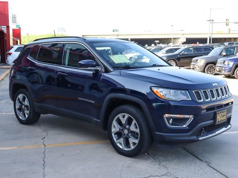 Used 2021 Jeep Compass Limited w/ Elite Interior Group image 4
