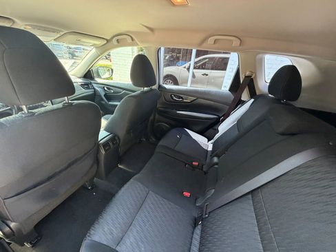 Used 2017 Nissan Rogue S FWD image 16