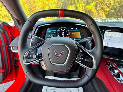 Used 2025 Chevrolet Corvette Stingray Premium Cpe w/ Z51 Performance Package image 16