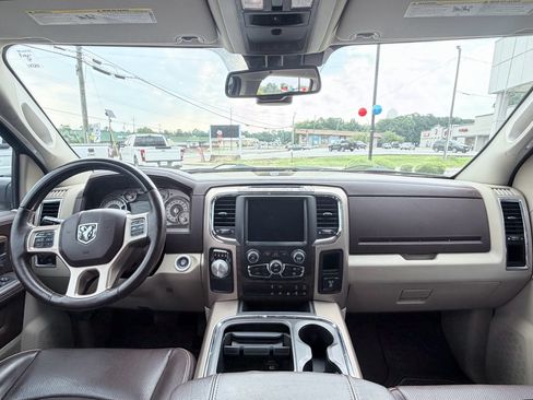 Used 2018 RAM 1500 Laramie Longhorn RWD image 10