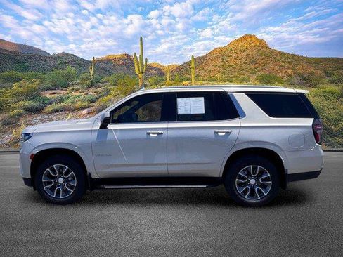 Used 2022 Chevrolet Tahoe LT w/ Luxury Package AWD/4WD image 8