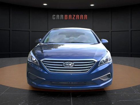 Used 2016 Hyundai Sonata SE image 2