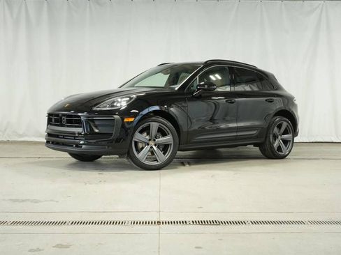 New 2026 Porsche Macan image 1