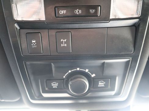 Used 2019 Toyota Tacoma TRD Off-Road w/ Technology Package AWD/4WD image 41