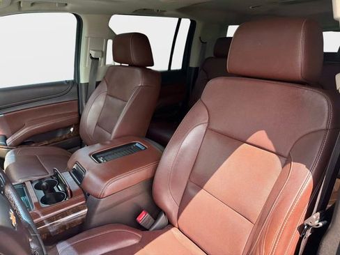 Used 2018 Chevrolet Suburban Premier image 20