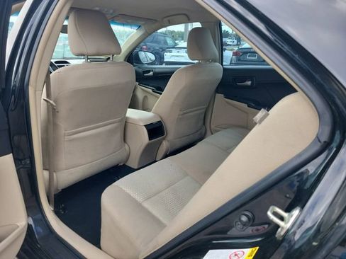 Used 2014 Toyota Camry FWD image 10