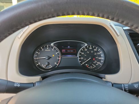 Used 2017 Nissan Pathfinder SL w/ SL Premium Package image 34