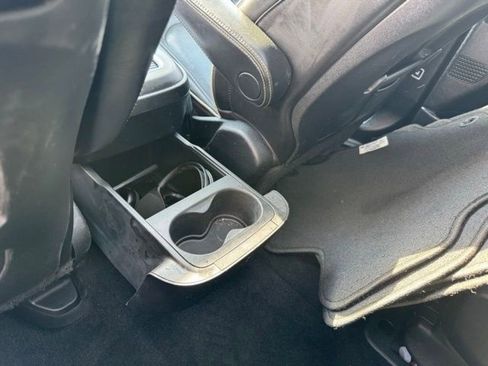 Used 2020 Chrysler Pacifica Limited w/ Advanced Safetytec Group FWD image 14