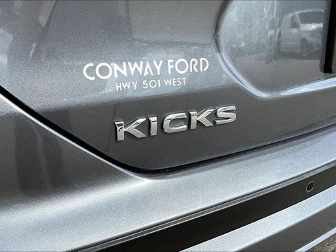 Used 2021 Nissan Kicks S image 26