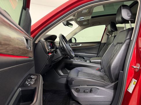 Used 2024 Volkswagen Atlas SEL Premium R-Line AWD/4WD image 4