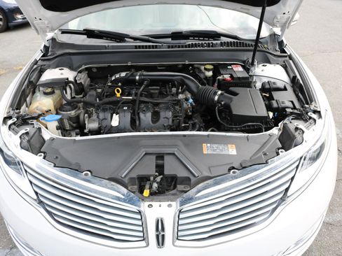 Used 2016 Lincoln MKZ FWD image 44